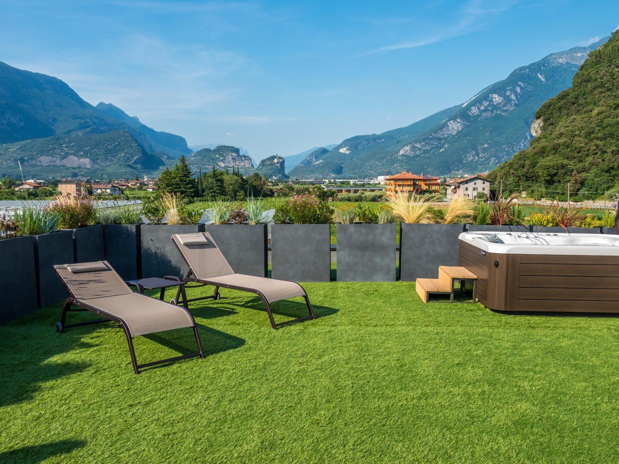 Maffei Apartments - Active Holidays Riva del Garda Eksteriør bilde